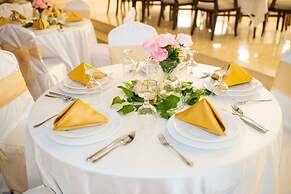 Ewan Ajman Suites Hotel