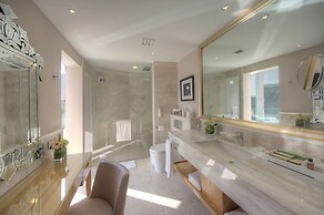 The Chateau Spa & Wellness Resort