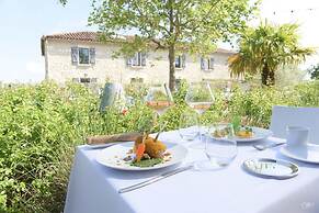 Le Domaine de Baulieu, Singuliers Hotels