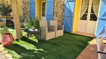 Hotel La Bastide St Bach