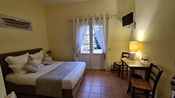 Hotel La Bastide St Bach
