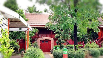 Jaroenrat Resort