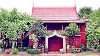 Jaroenrat Resort