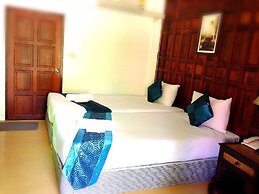 Jaroenrat Resort