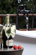 Barefoot Addo Elephant Lodge