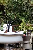 Barefoot Addo Elephant Lodge