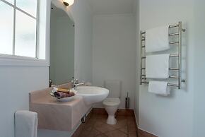 Silver Fern Rotorua Suites & Spa