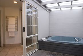 Silver Fern Rotorua Suites & Spa