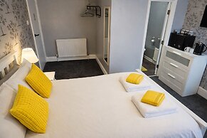 The Roslyn Hotel