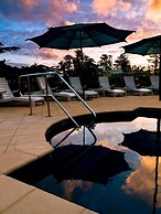 Governor's Lodge Resort Hotel