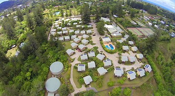 Governor's Lodge Resort Hotel