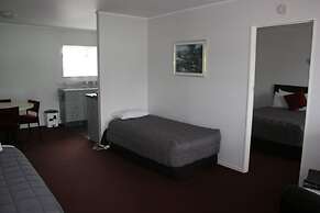 Burgundy Rose Motel