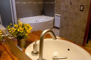 Tillka, Casas de Montaña