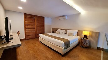 Carmel Charme Resort