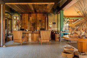 Carmel Charme Resort