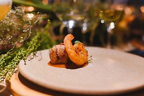 Carmel Charme Resort