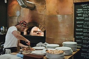 Pacific Marina Apartments