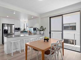 Pacific Marina Apartments