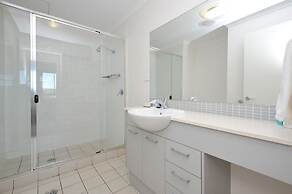 Pacific Marina Apartments