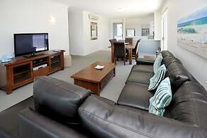 Pacific Marina Apartments