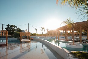 Alia Luxury Suites and Spa