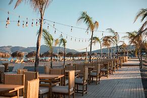 Alia Luxury Suites and Spa