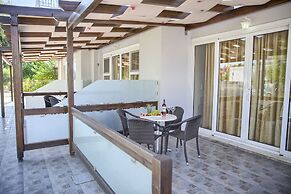 Alia Luxury Suites and Spa