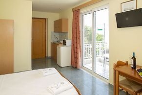 Alia Luxury Suites and Spa