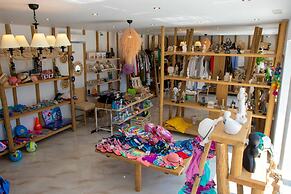 Alia Luxury Suites and Spa