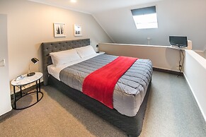 Bay Palm Motel