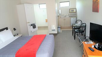 Bay Palm Motel
