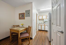 Affordable Suites Hickory/Conover