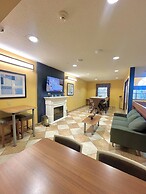 Microtel Inn & Suites by Wyndham Chili/Rochester Airport