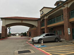 Days Inn by Wyndham Baytown East