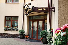 Edem Hotel Lviv