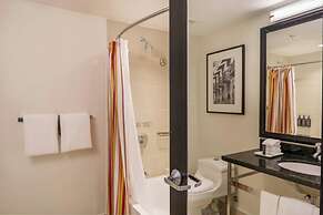 Courtyard by Marriott Panama Metromall