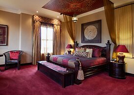 Royal Elephant Hotel & Conference Centre