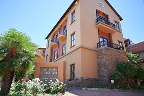 Royal Elephant Hotel & Conference Centre