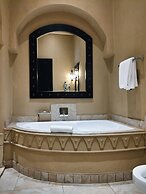 Royal Elephant Hotel & Conference Centre