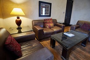 Royal Elephant Hotel & Conference Centre