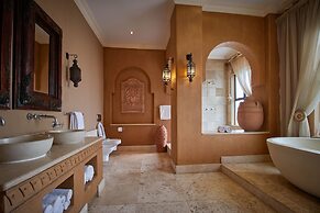 Royal Elephant Hotel & Conference Centre