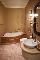 Royal Elephant Hotel & Conference Centre