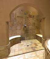 Royal Elephant Hotel & Conference Centre