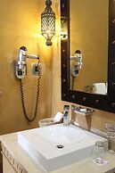 Royal Elephant Hotel & Conference Centre