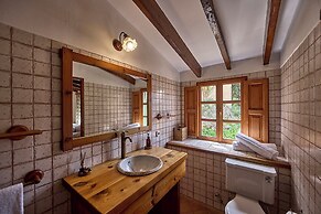 Can Busquets - Hotel d'Interior