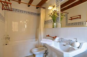 Can Busquets - Hotel d'Interior