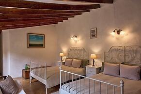 Can Busquets - Hotel d'Interior
