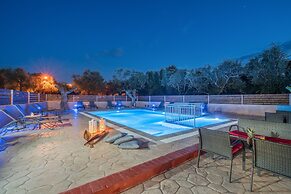 Armonia Studios & Apartments