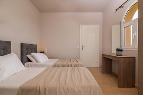 Armonia Studios & Apartments