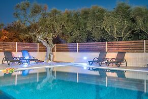 Armonia Studios & Apartments